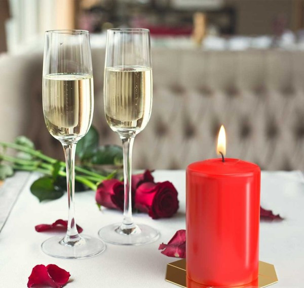 Свічка столова циліндр Bispol sw70/120-030 Червонй