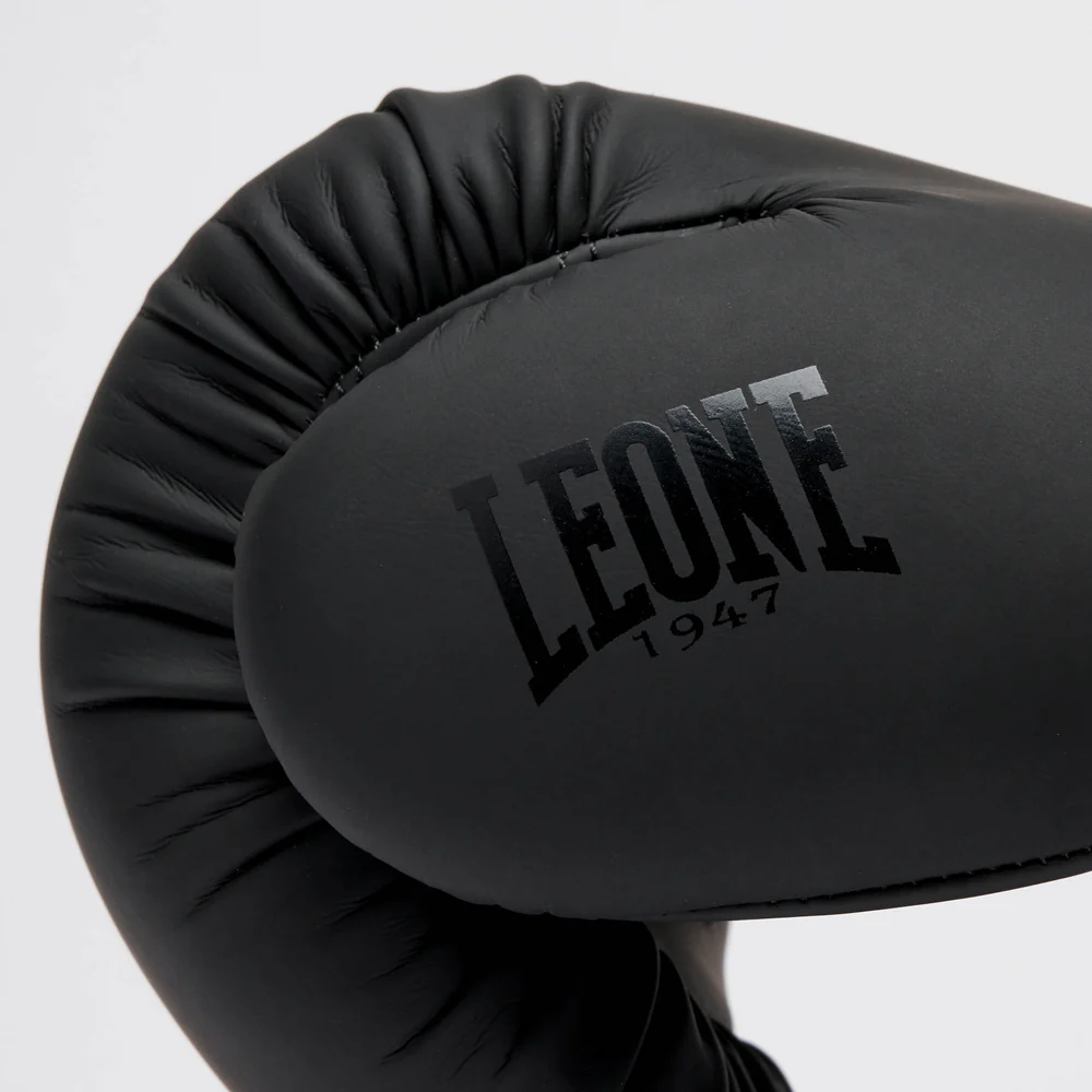 Боксерські рукавиці Leone GN058 TONE X Black 10 унцій (капу в комплекті)
