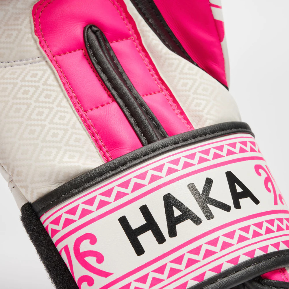 Боксерські рукавиці Leone GN329 HAKA White/Pink 10 унцій (бинти в комплекті)