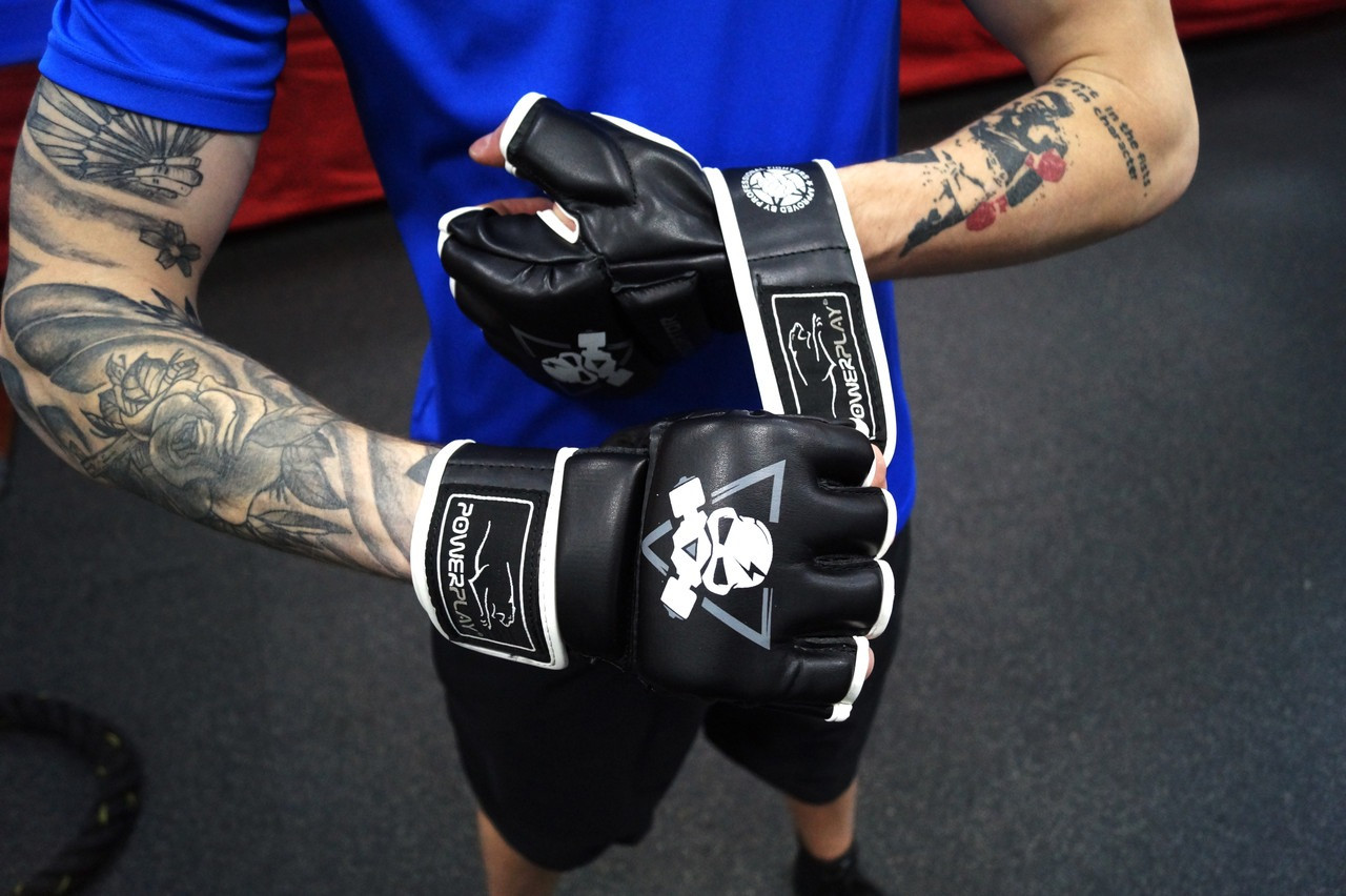 Рукавиці для MMA PowerPlay 3056 А Чорно-Білі L