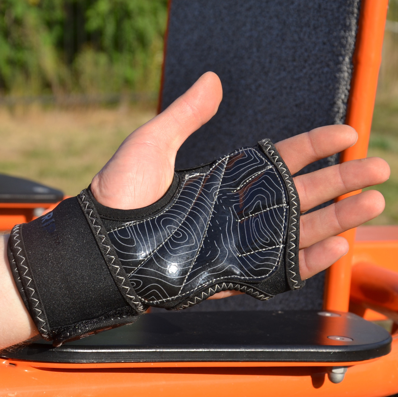 Рукавички для фітнесу MadMax MFG-303 MAXGRIP neoprene wraps Black/Grey S/M