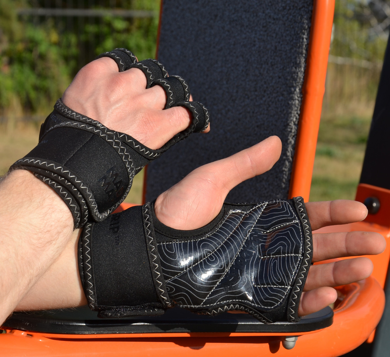Рукавички для фітнесу MadMax MFG-303 MAXGRIP neoprene wraps Black/Grey S/M