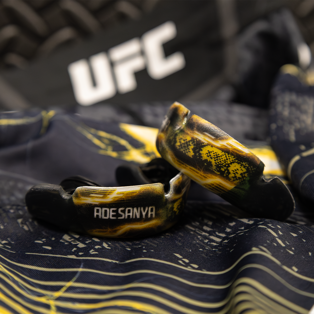 Капа OPRO UFC Fighter Collection Israel Adesanya доросла (вік 11+) Blackl (art.102529005)