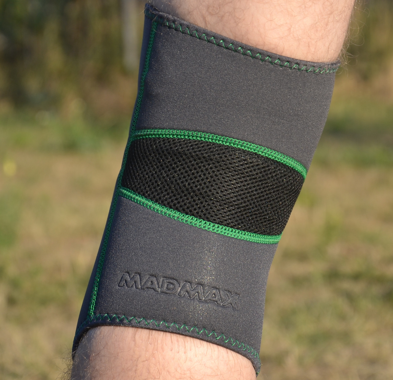 Наколінник MadMax MFA-294 Zahoprene Knee Support Dark Grey/Green XXL