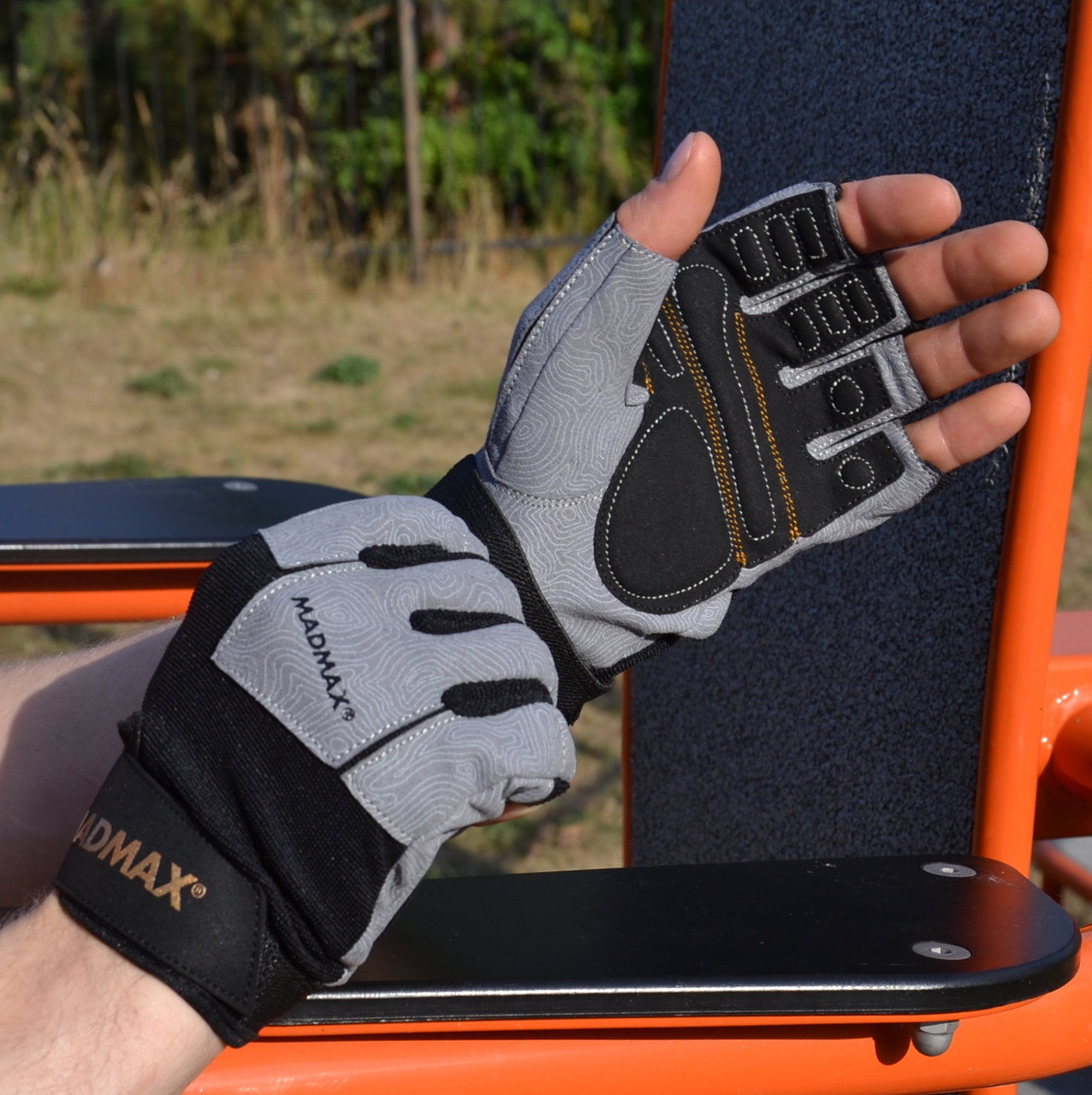 Рукавички для фітнесу MadMax MFG-871 Damasteel Grey/Black L