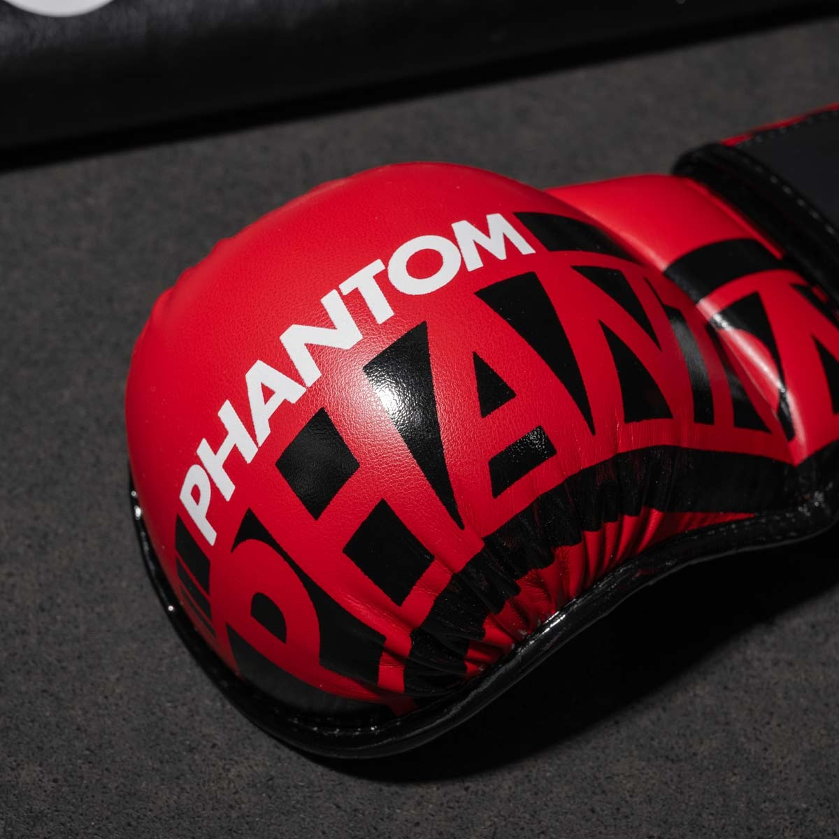 Рукавиці для ММА Phantom APEX Red S/M (капа в комплекті)