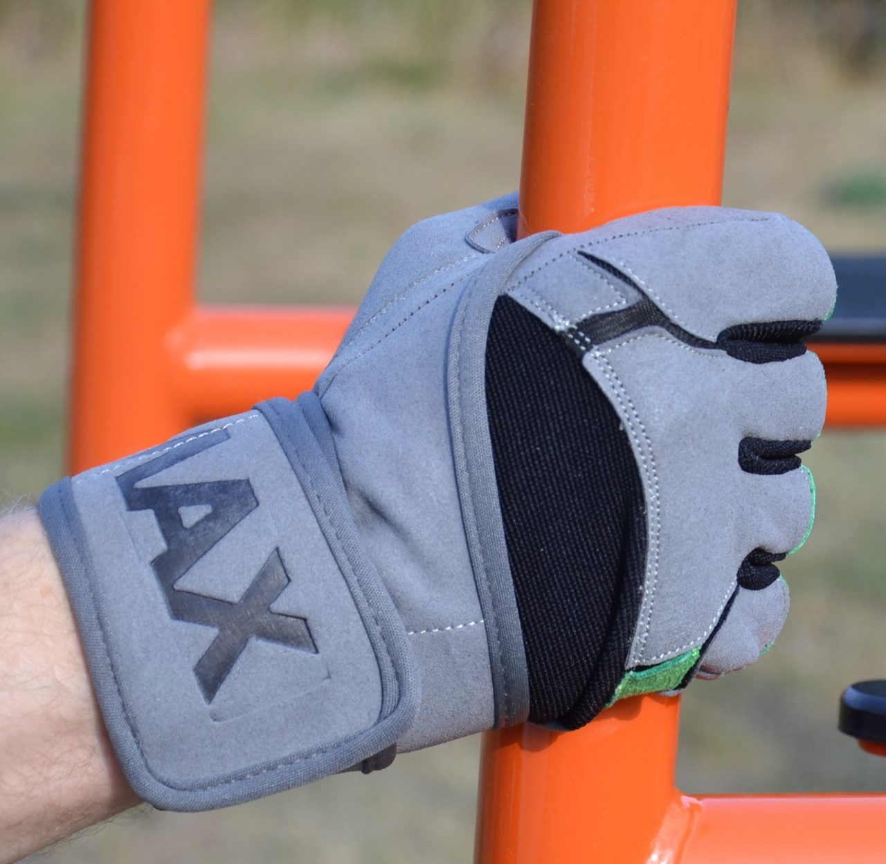 Рукавички для фітнесу MadMax MFG-860 Wild Grey/Green L