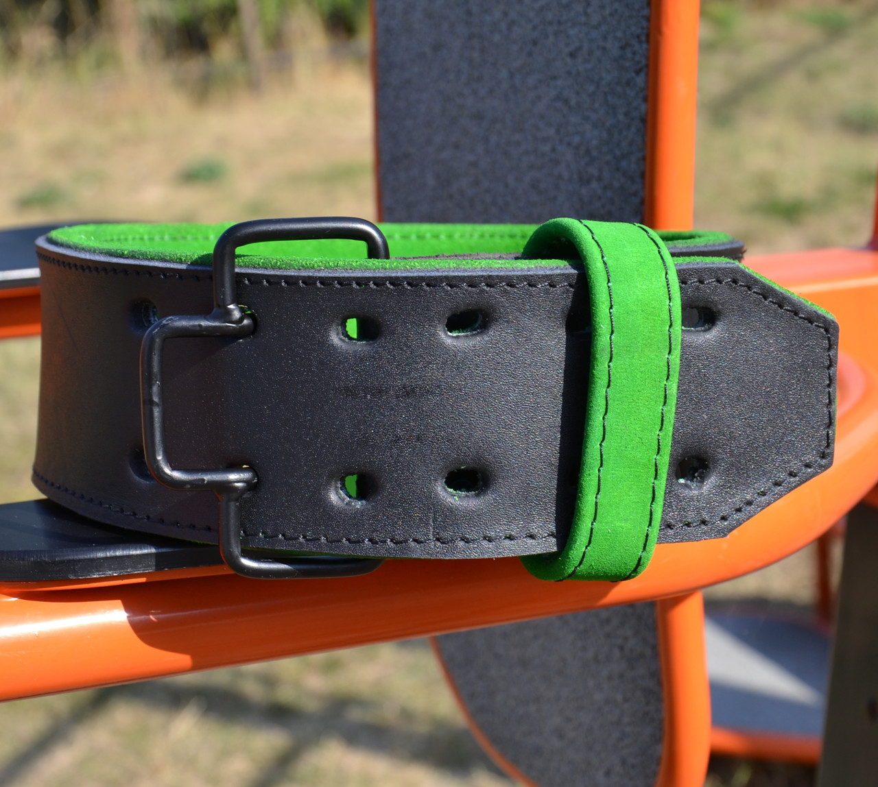 Пояс для важкої атлетики MadMax MFB-302 Quick Release Belt  шкіряний Black/Green XL