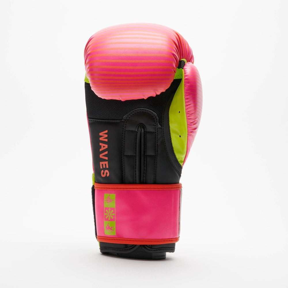 Боксерські рукавиці Leone GN313 WAVES Fuxia 10 унцій