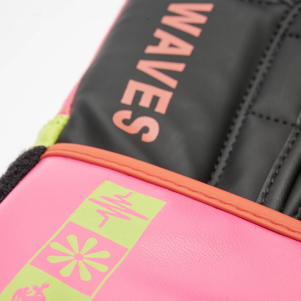 Боксерські рукавиці Leone GN313 WAVES Fuxia 10 унцій