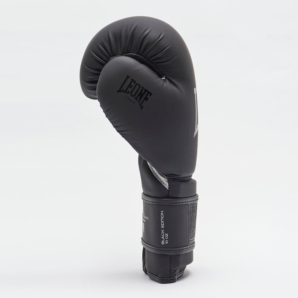 Боксерські рукавиці Leone GN059 Black/White 10 унцій