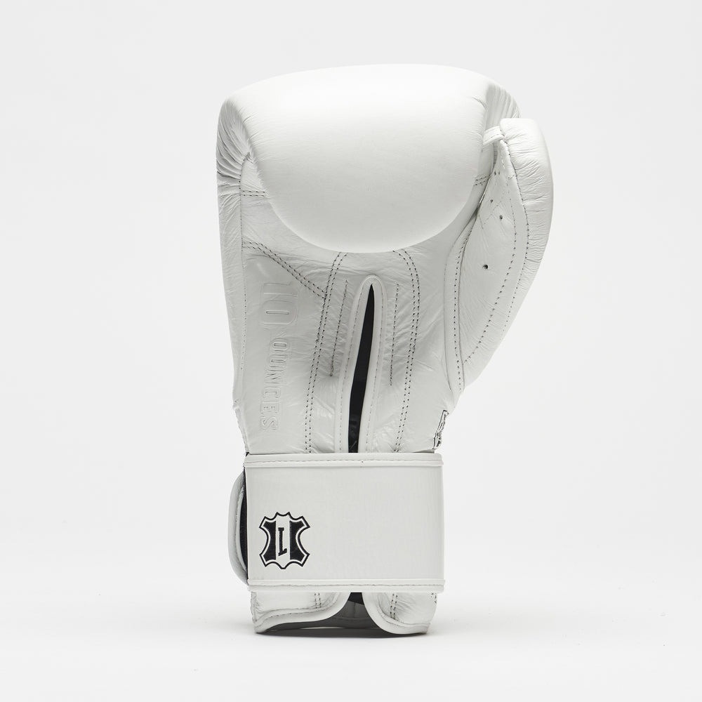 Боксерські рукавиці Leone GN111 THE GREATEST White 10 унцій