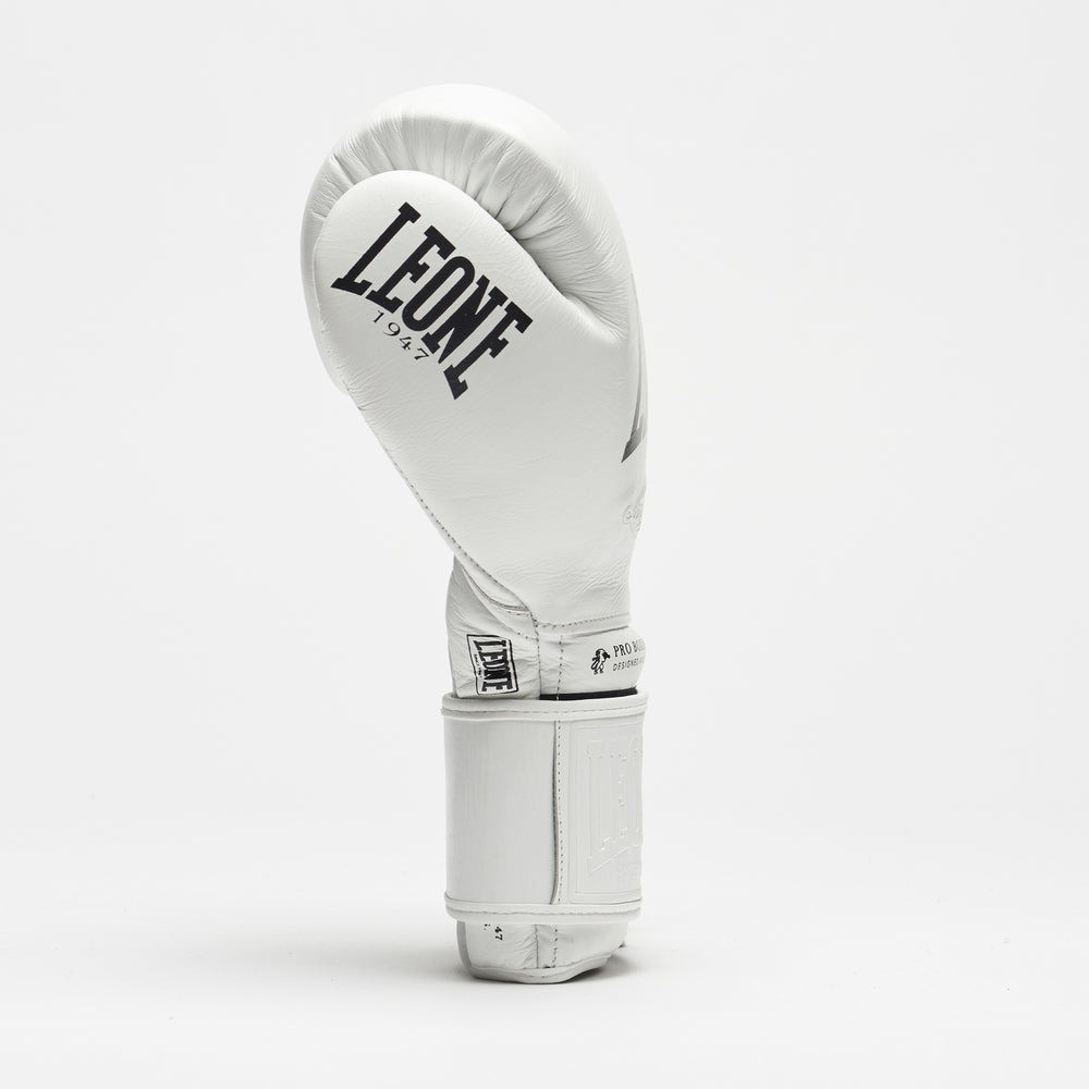 Боксерські рукавиці Leone GN111 THE GREATEST White 10 унцій
