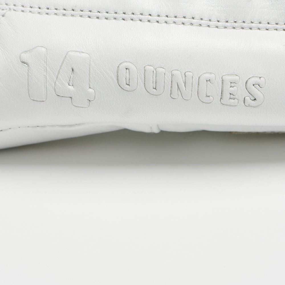 Боксерські рукавиці Leone GN111 THE GREATEST White 10 унцій