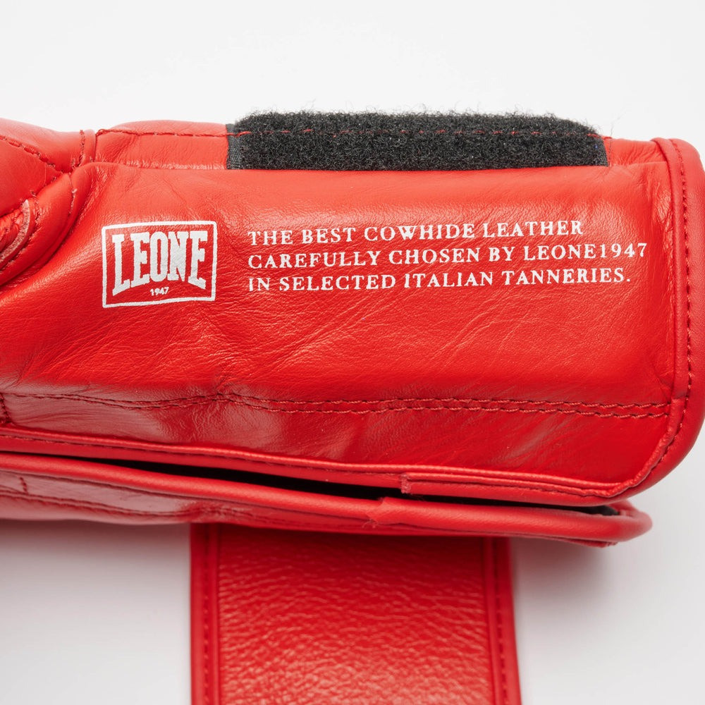Боксерські рукавиці Leone GN111 THE GREATEST Red 16 унцій