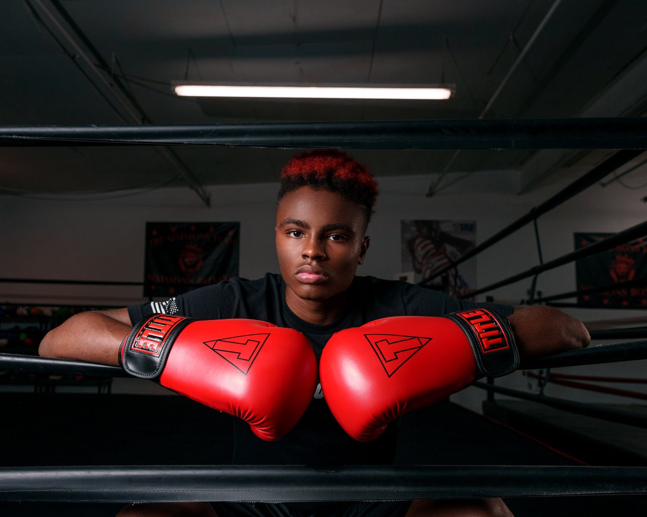 Боксерські рукавиці TITLE Boxing Vegan Gloves Red/Black 14 oz