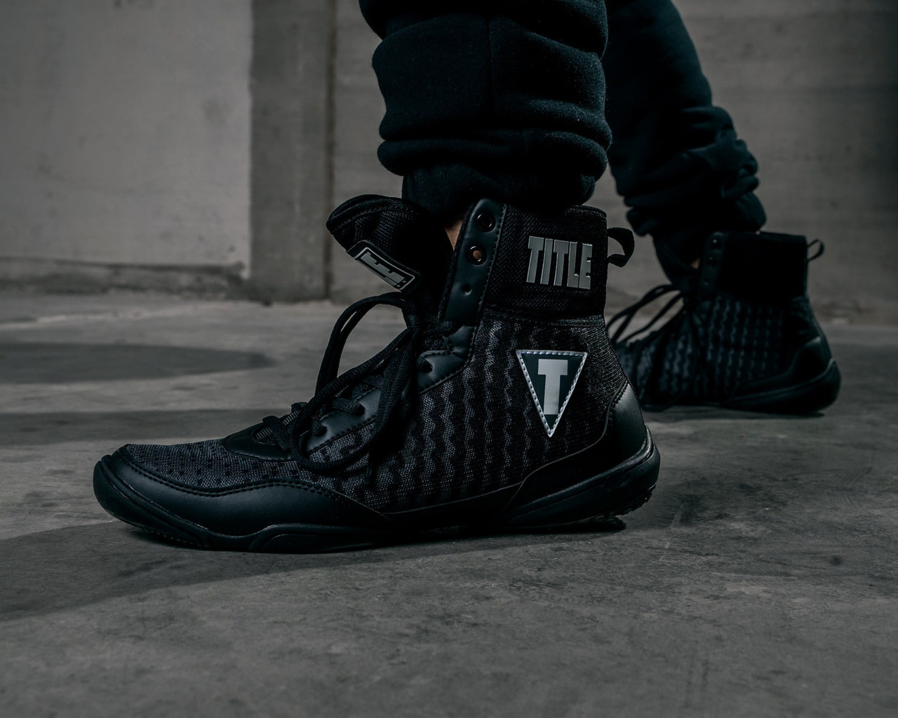 Боксерки (боксерське взуття) TITLE Boxing Predator II Shoes 2.0 Black/Grey 40р.