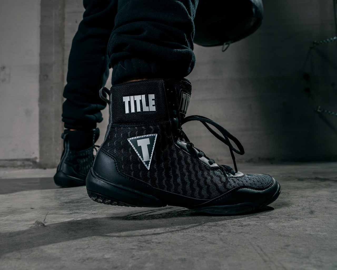 Боксерки (боксерське взуття) TITLE Boxing Predator II Shoes 2.0 Black/Grey 40р.