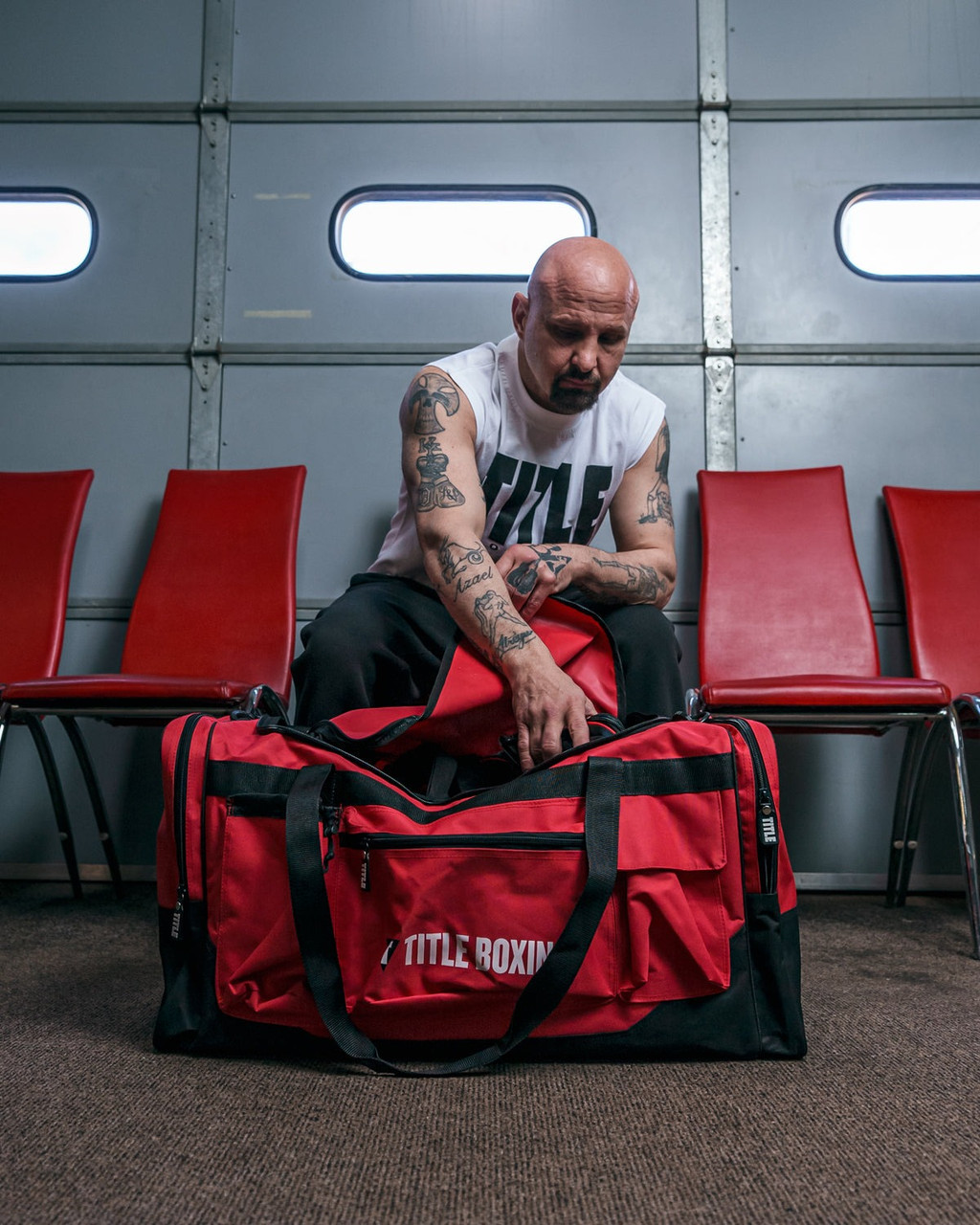 Спортивна сумка TITLE Boxing Deluxe Gear Bag Red